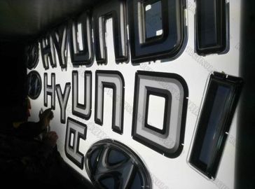 Un bon prix. 3D lumineux par PMMA a mené le conseil de logo de voiture, la formation acrylique de 3D et le vide métallisant le service en ligne